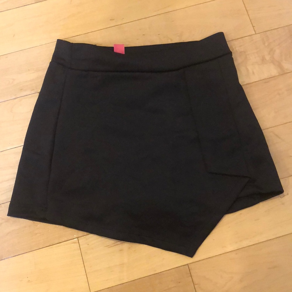 Black skort!